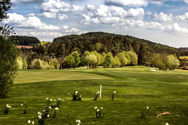 Ein Idyll, nicht nur für Osterglocken (Foto: GC Lauterhofen, Petra Kellner)