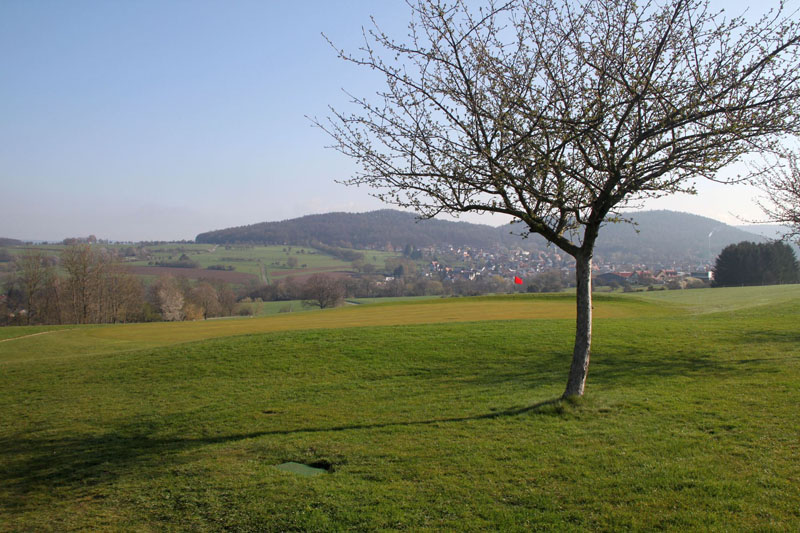 Grün 1: Golfen mit Weitblick