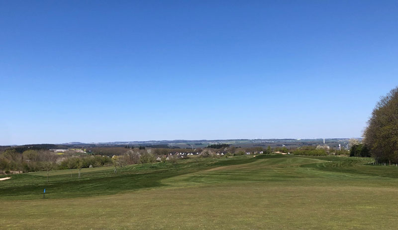 Platz für Golf soweit das Auge reicht