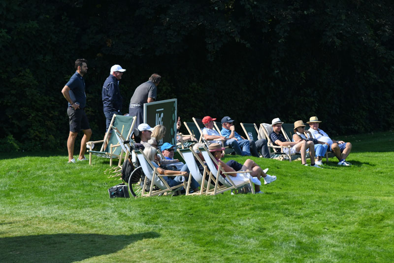 Begehrte Sitzgelegenheiten: die VcG-Liegestühle