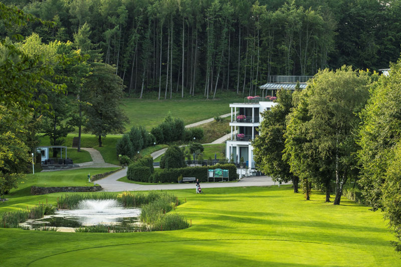 180 Hektar Golfvergnügen – im Golfhotel Vesper lässt sich’s gut abschalten und abschlagen (Bild: GC Gut Frielinghausen KG) 