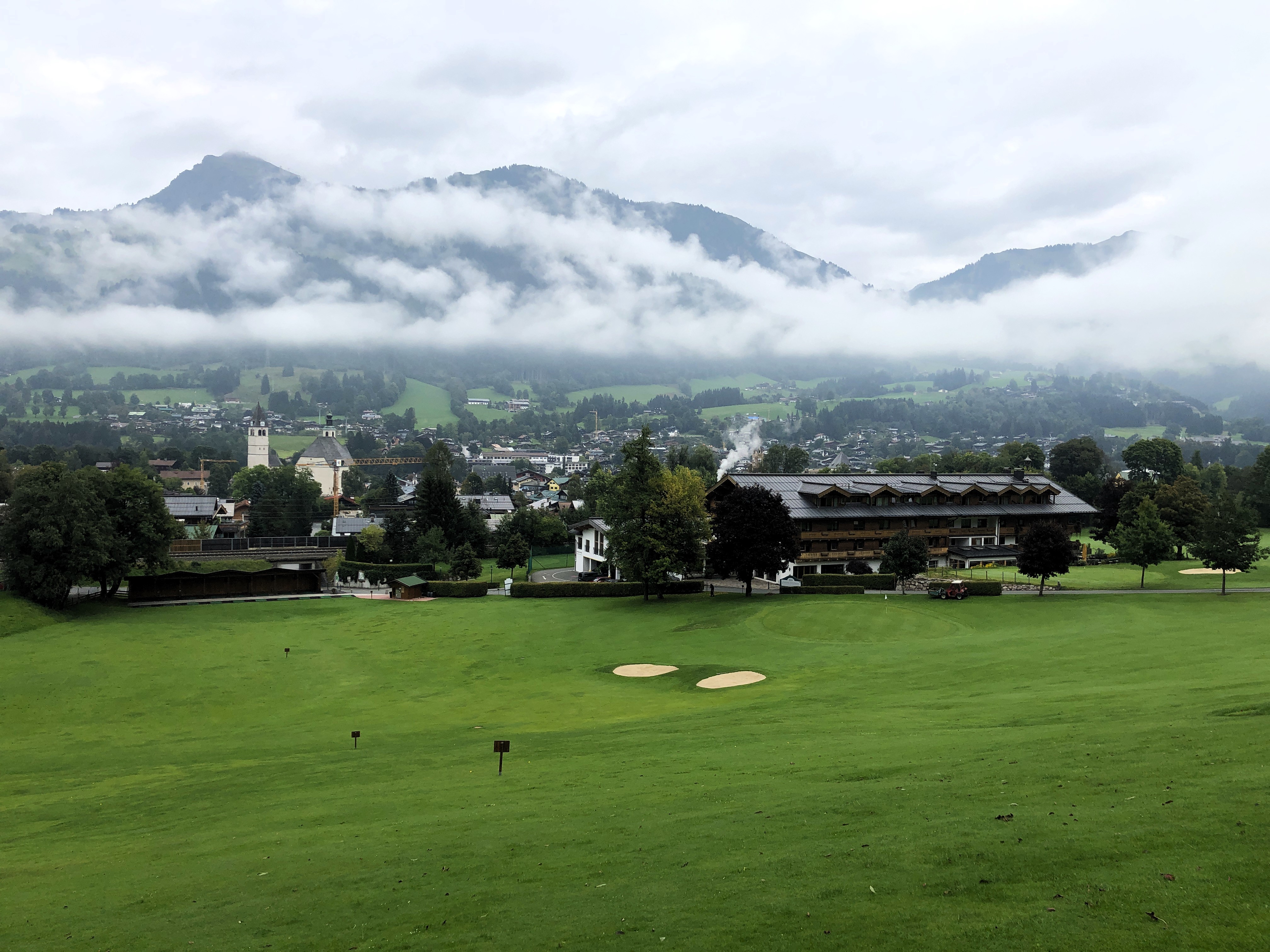 Golf- und Landclub Rasmushof: Unpräzise Bälle befördern den Ball unfreiwillig ins Tal